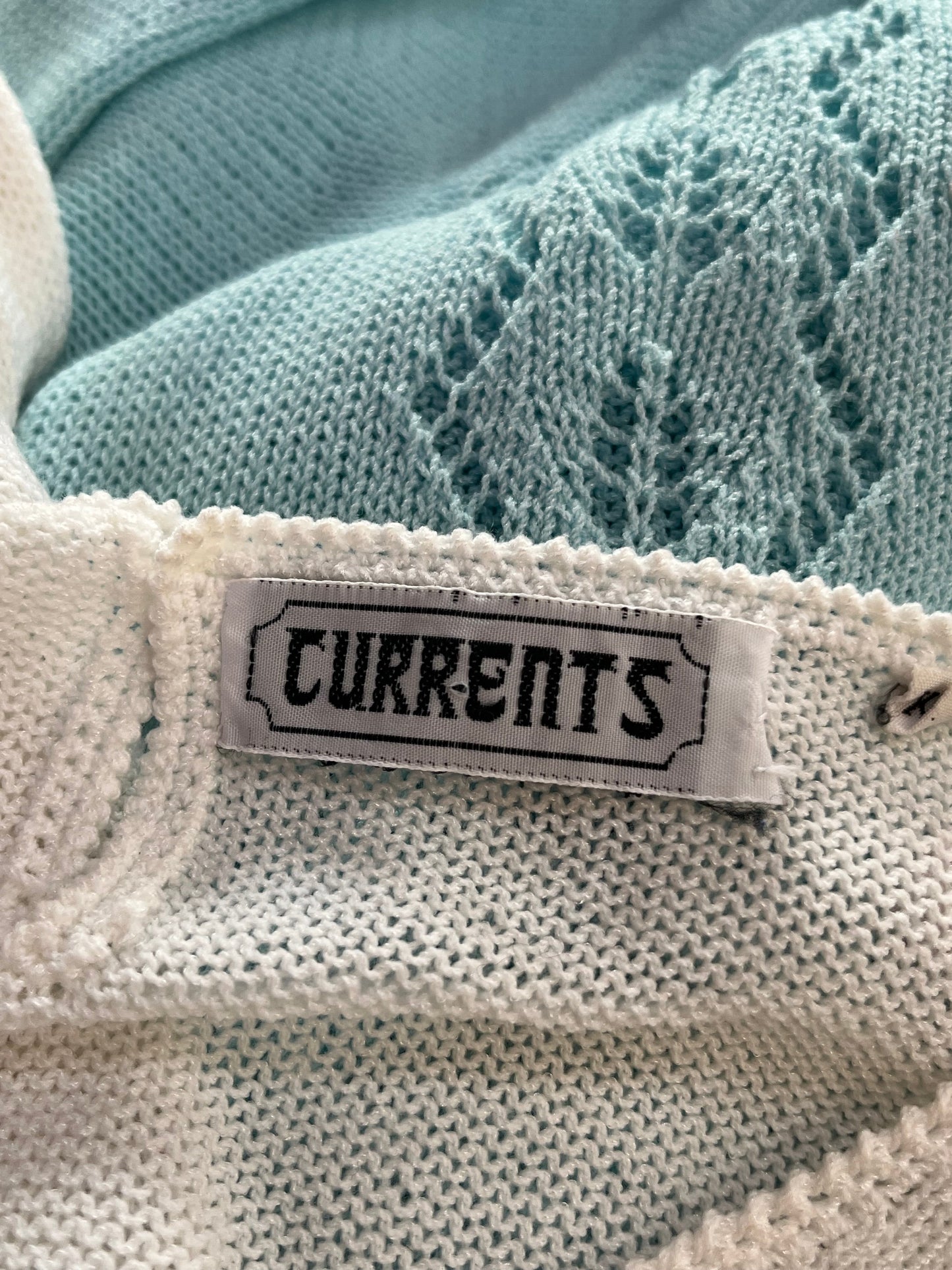 CURRENTS WHITE APPLIQUE TOP SZ 16