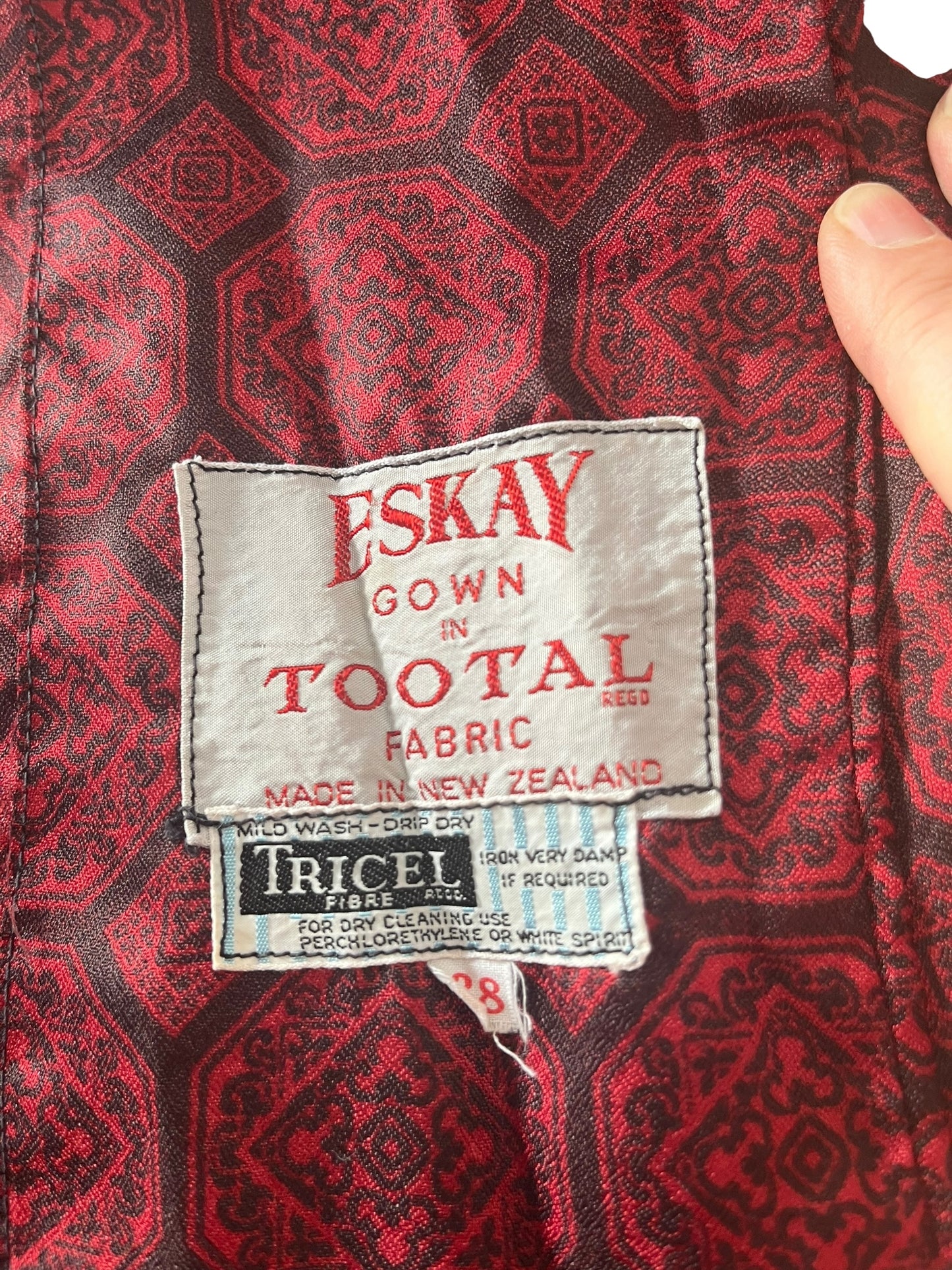 ESKAY PAISLEY ROBE M/L