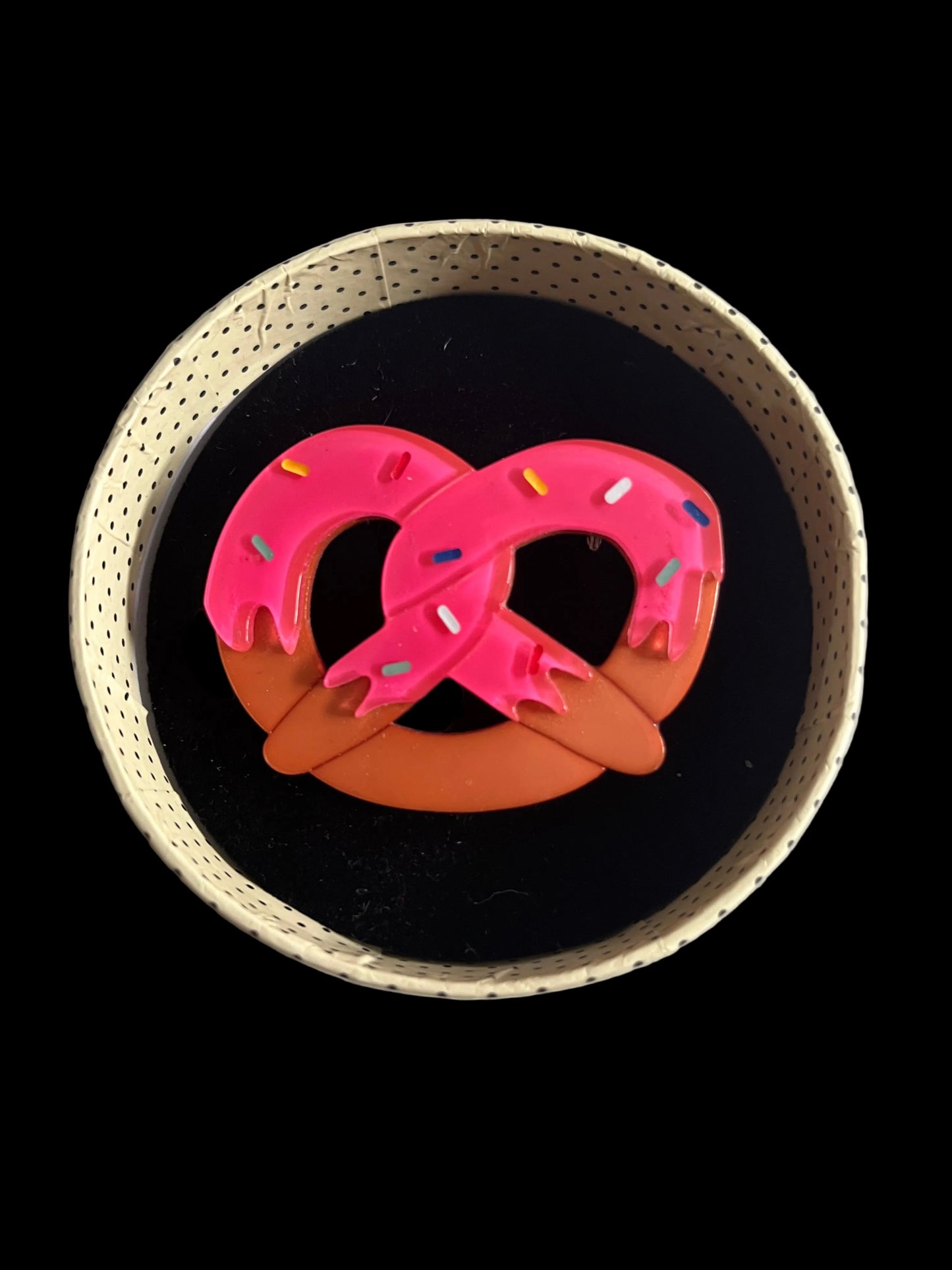 ERSTWILDER - HEIDI'S HEAVENLY TREAT BROOCH