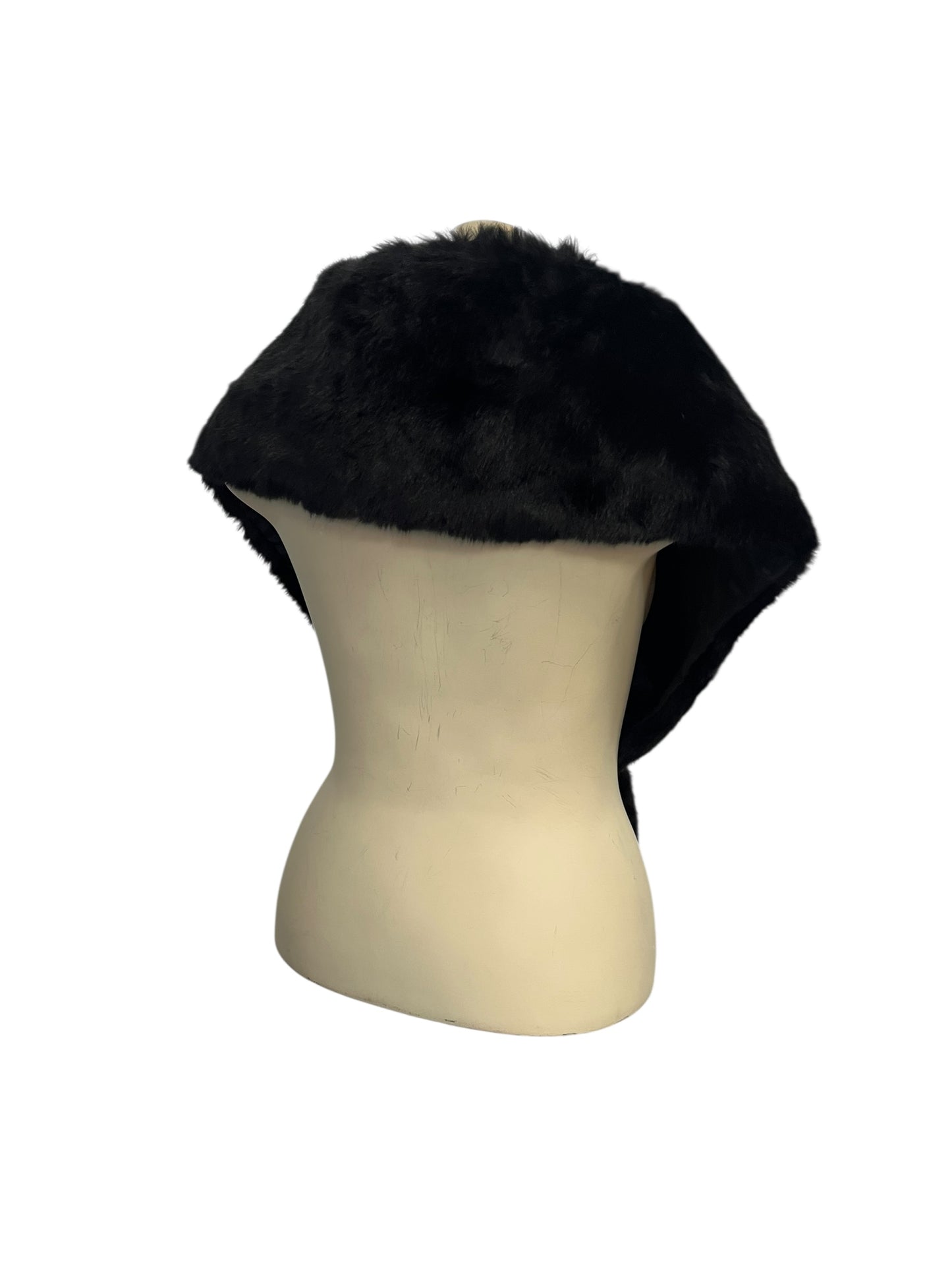 BLACK FAUX FUR WRAP