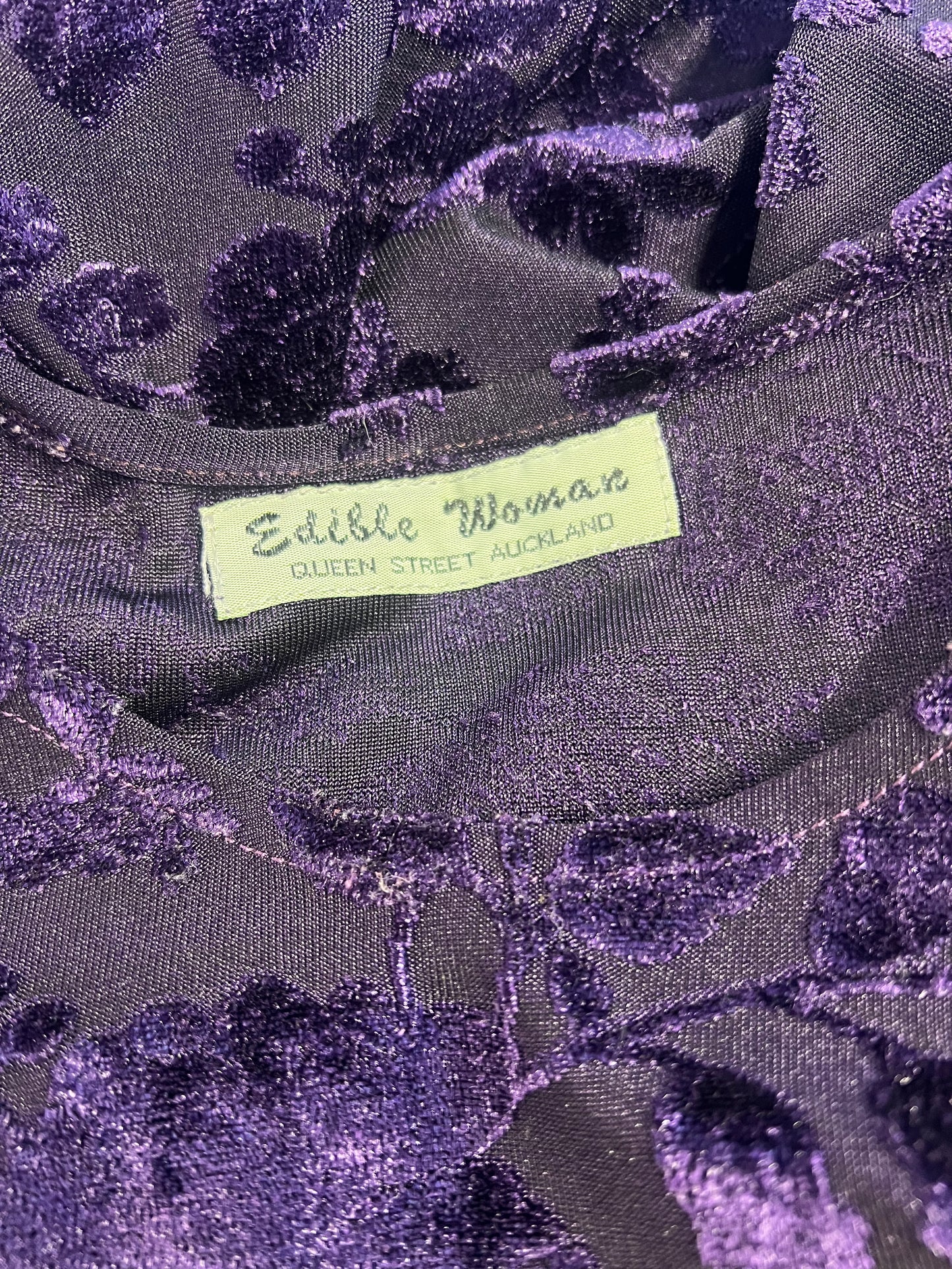 EDIBLE WOMAN VELVET TOP | 14