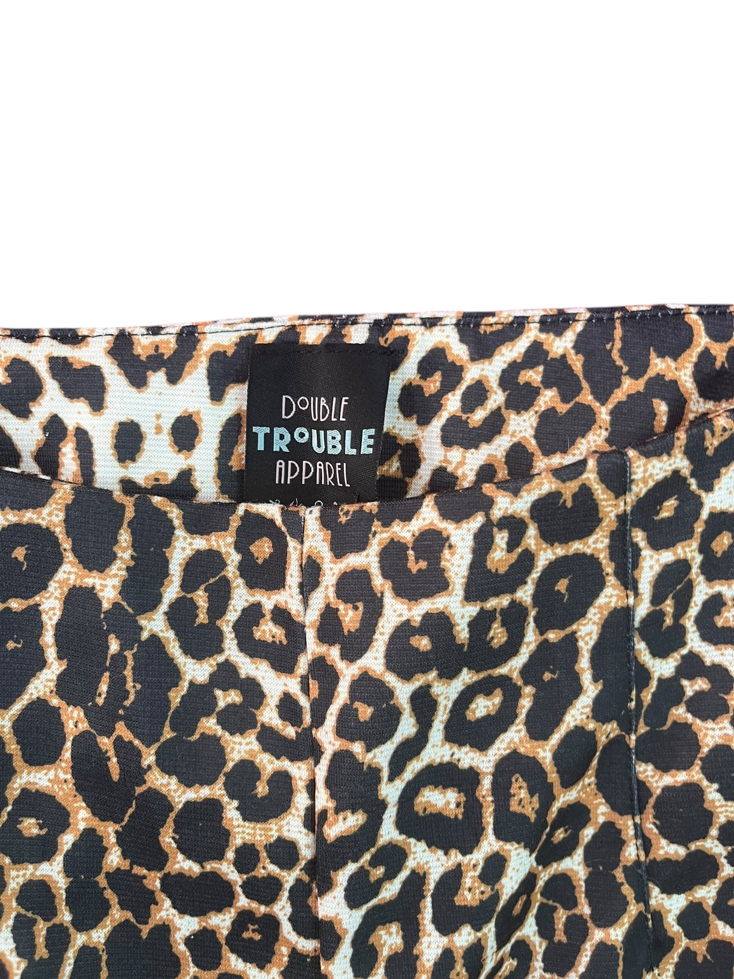 DOUBLE TROUBLE LEOPARD CAPRIS SZ 10