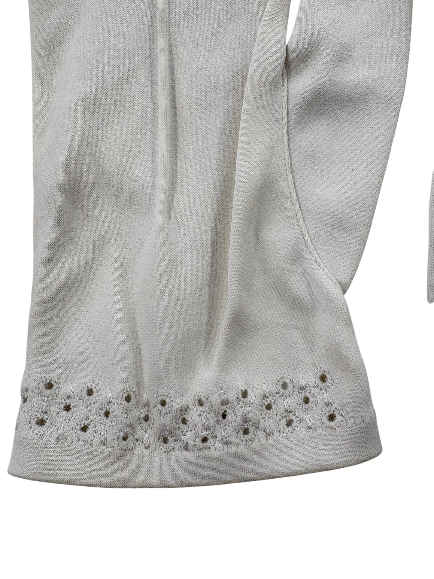 WHITE EMRBROIDERED GLOVES