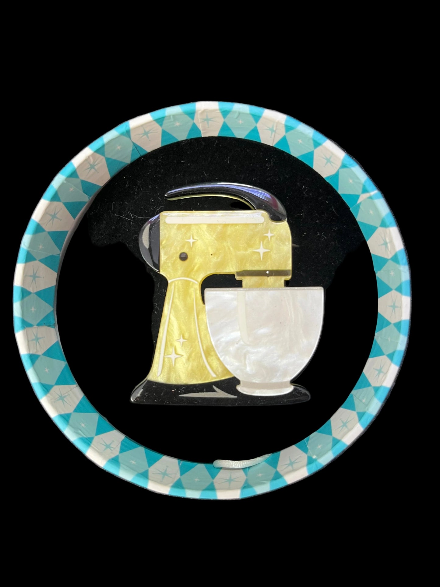 ERSTWILDER - SPIN ME RIGHT ROUND BROOCH (YELLOW)