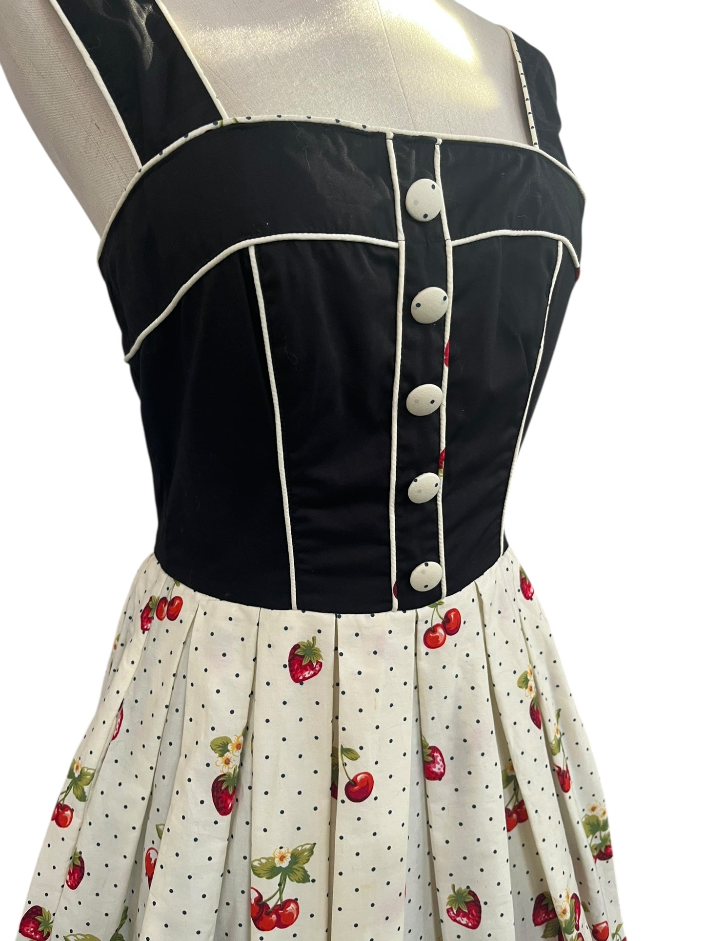 NINETEEN 50 STRAWBERRY & CHERRIES DRESS M/10-12