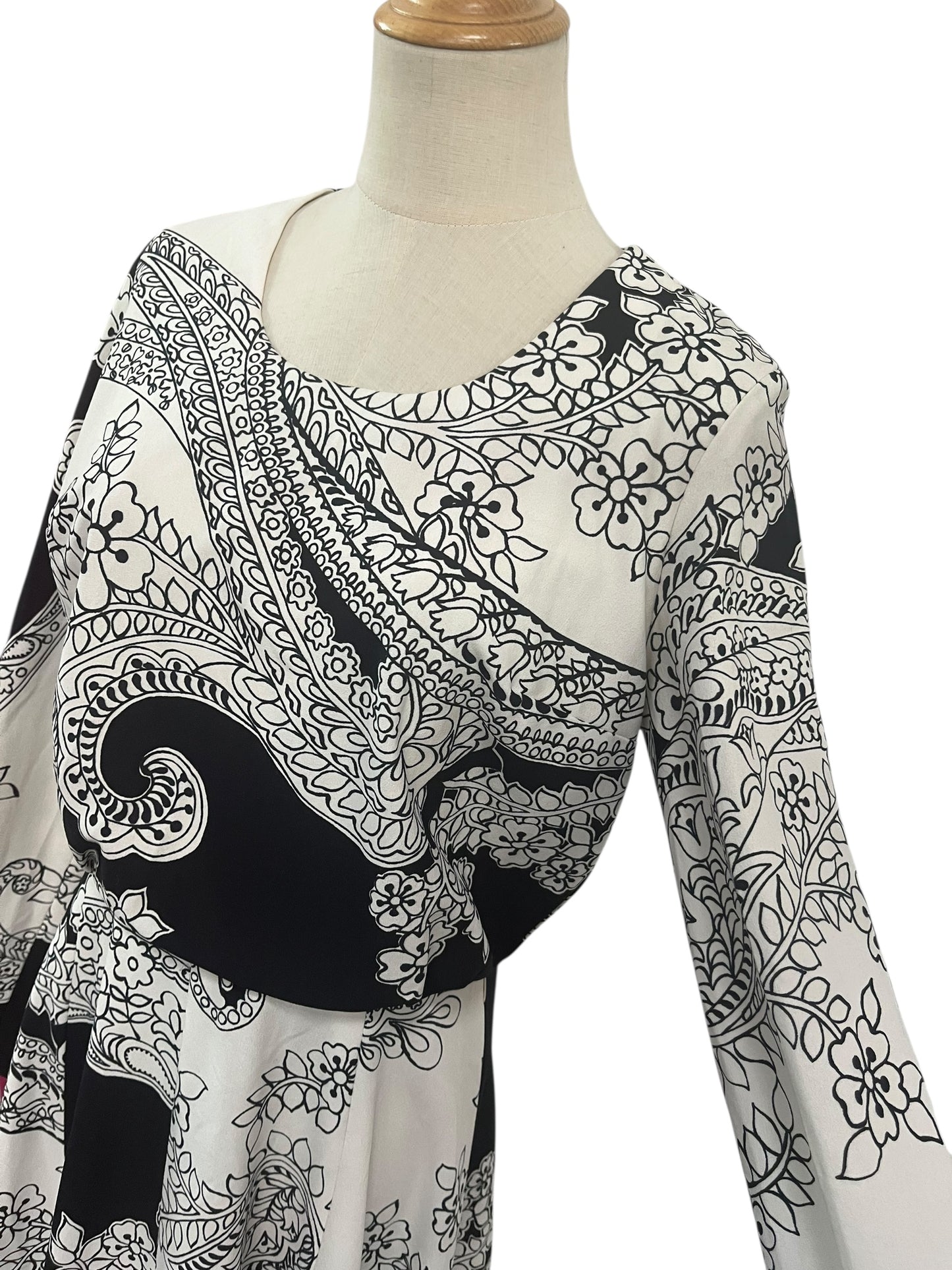 MONOCHROME GROUP ONE 70S DRESS SZ 12