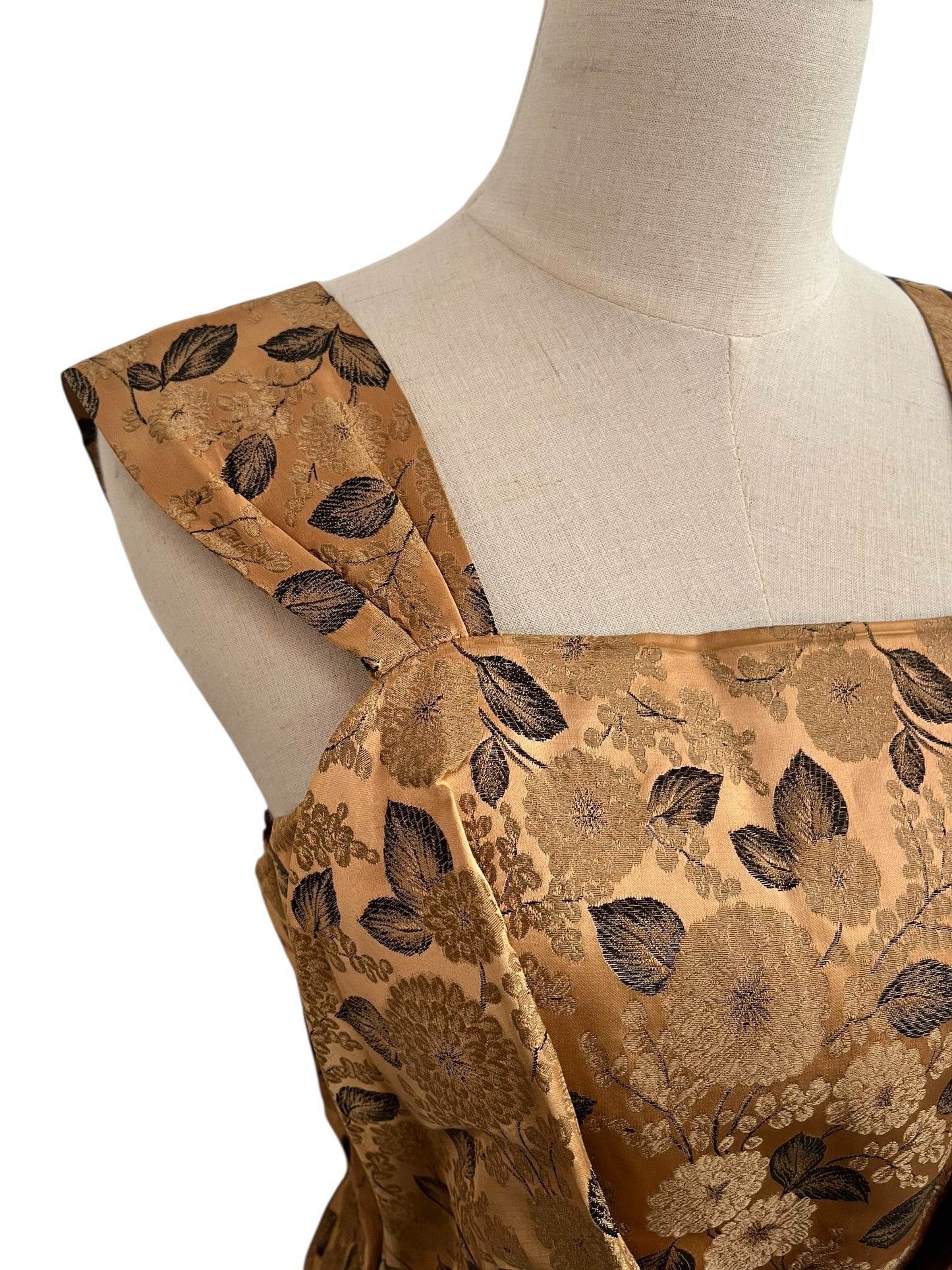 GOLD LEAF PRINT GOWN | 8/10