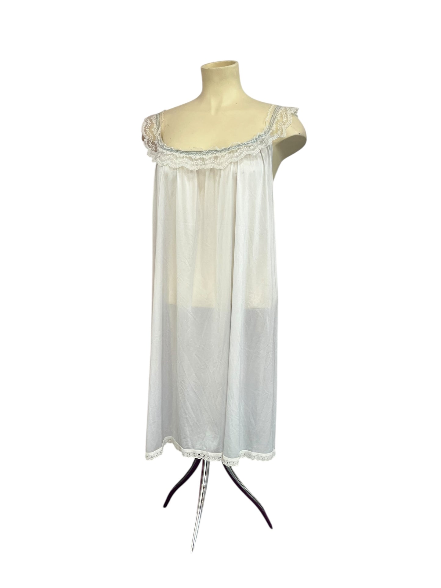 WHITE SATIN NIGHTIE SZ 16