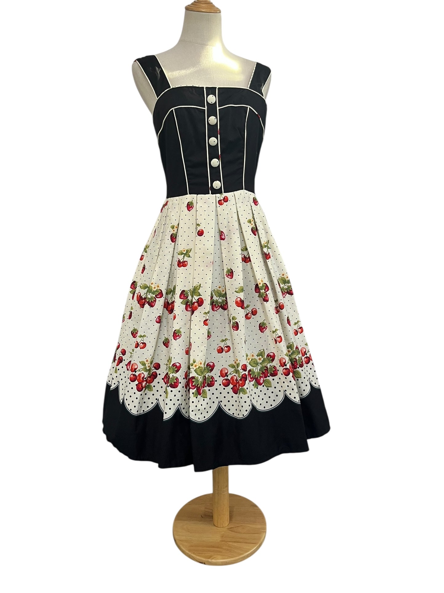 NINETEEN 50 STRAWBERRY & CHERRIES DRESS M/10-12