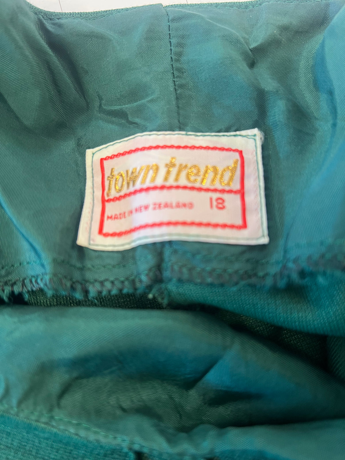 TOWNTREND GREEN TOP | 16