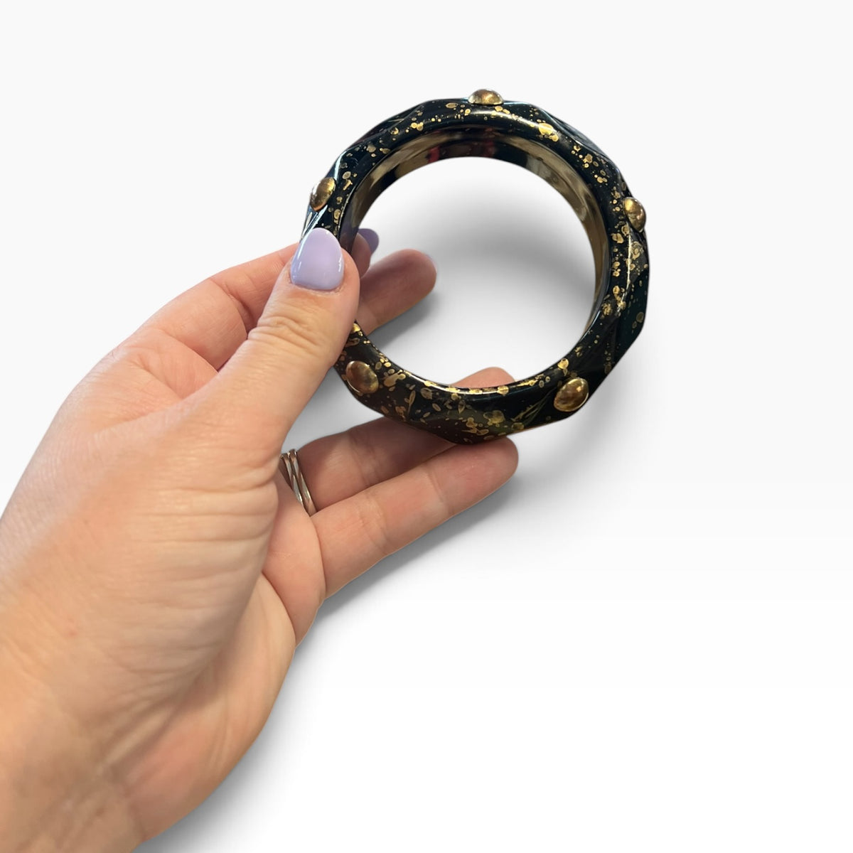 GOLD FLECK BLACK BANGLE
