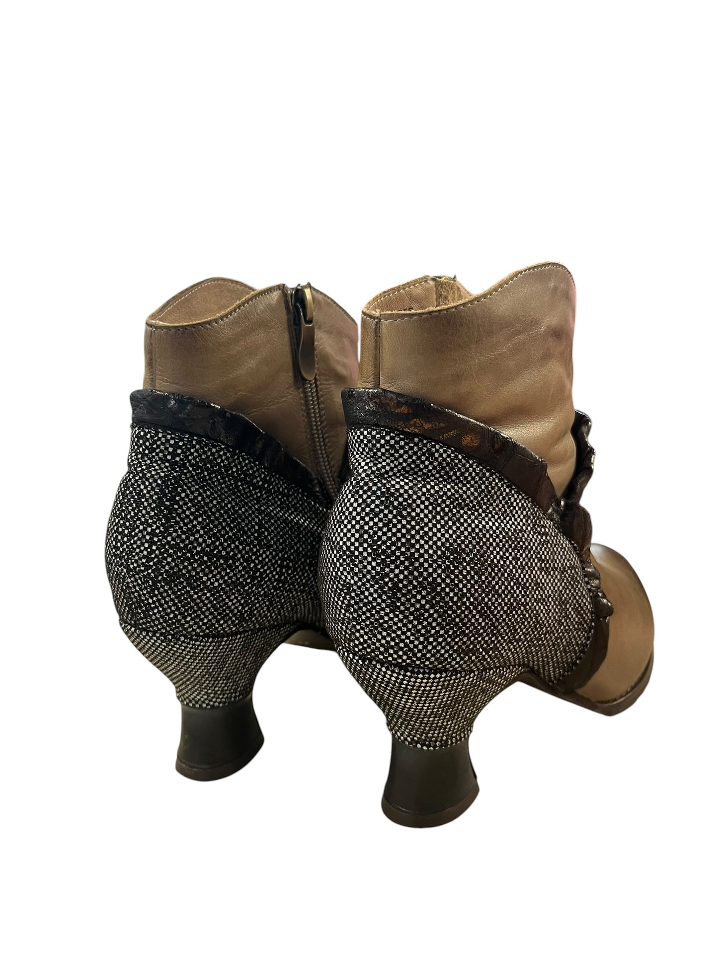 HELIUM LEATHER BOOTS | 40