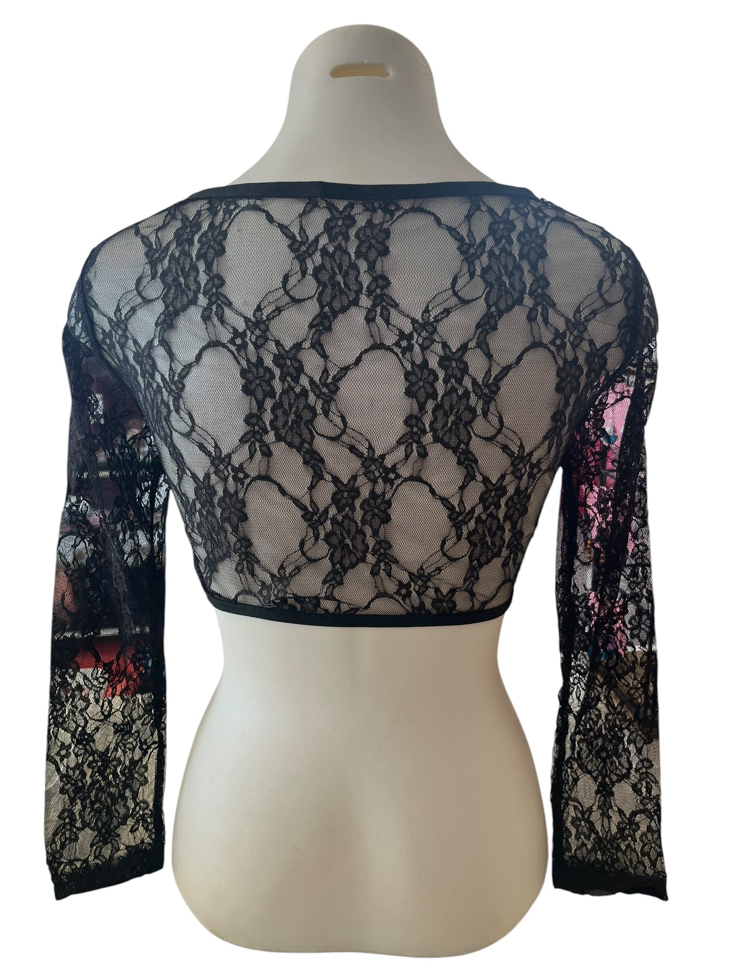 LACE SLEEVEY WONDERS