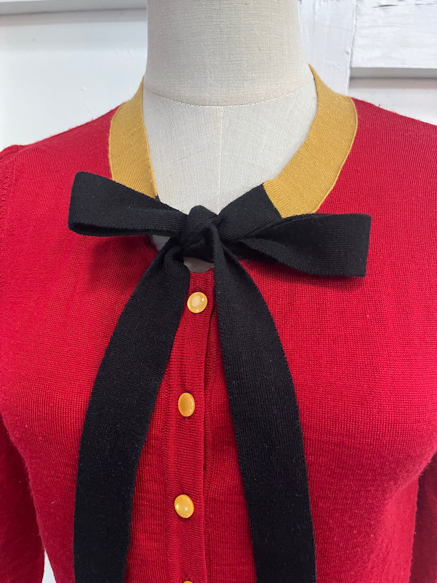 FRIENDS OF COUTURE WOOL CARDIGAN SZ 8