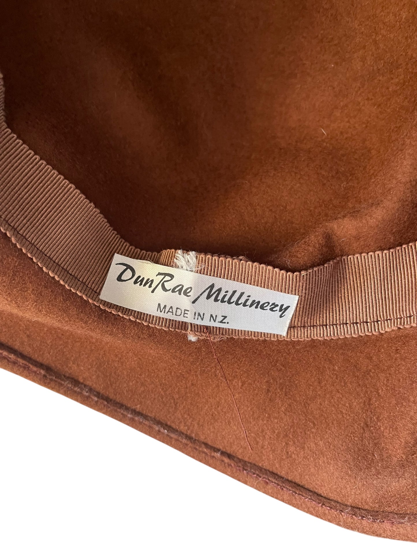 CARAMEL CLOCHE HAT