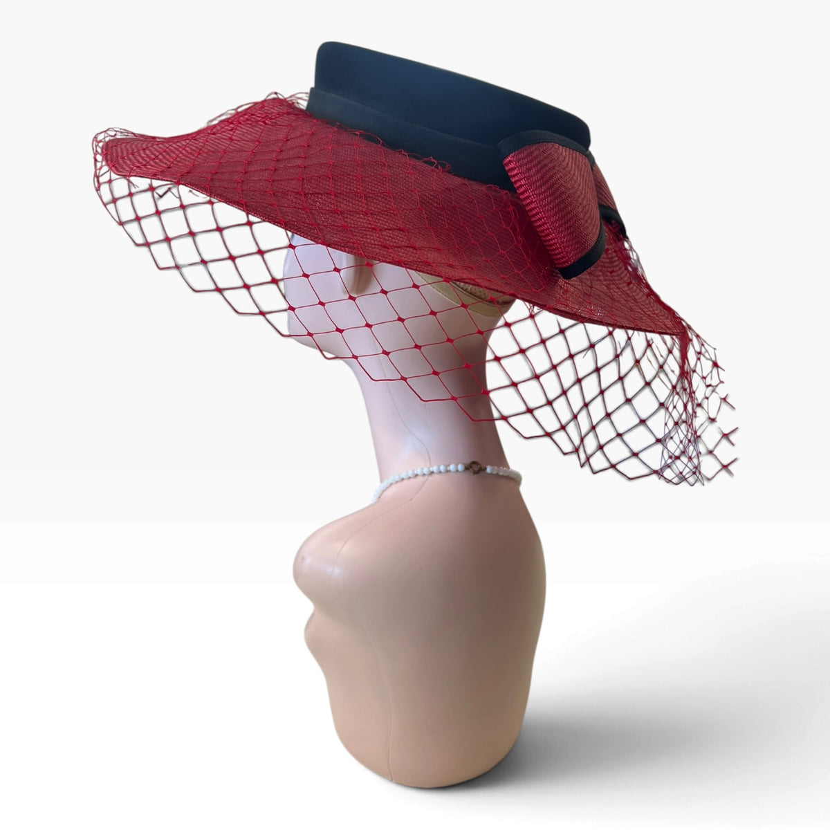 BLACK & RED HAT