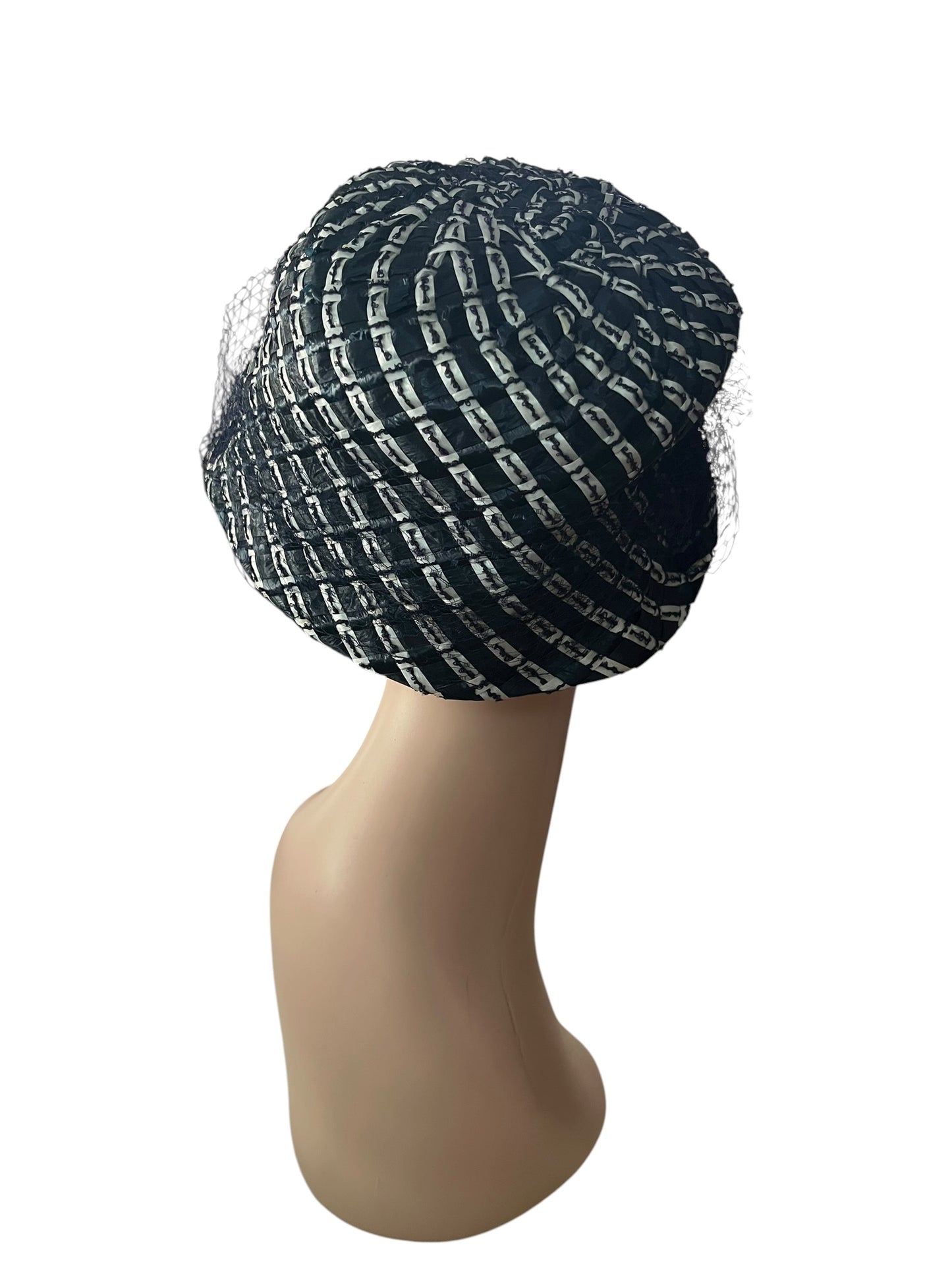 NAVY RAFFIA HAT