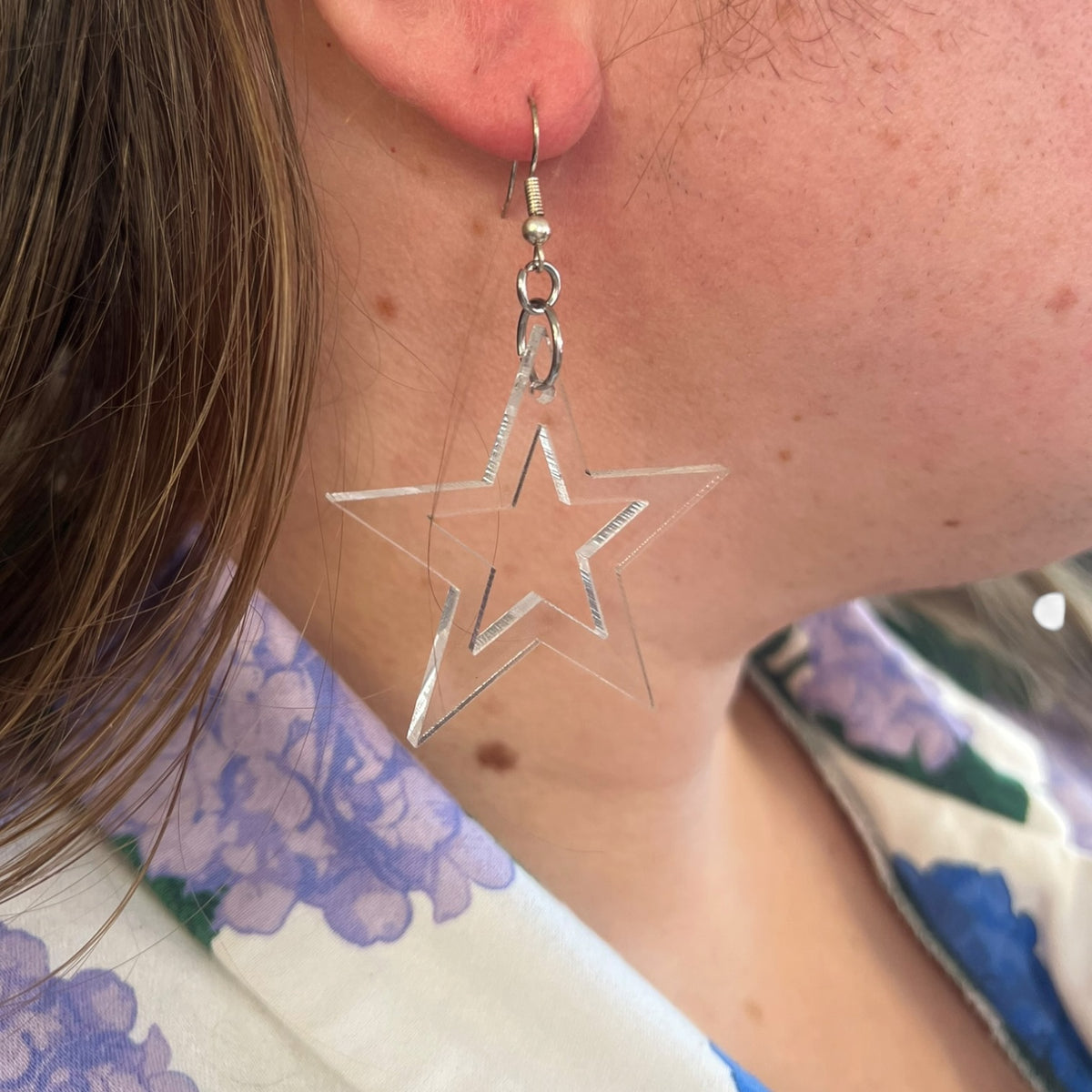 CLEAR STAR EARRINGS