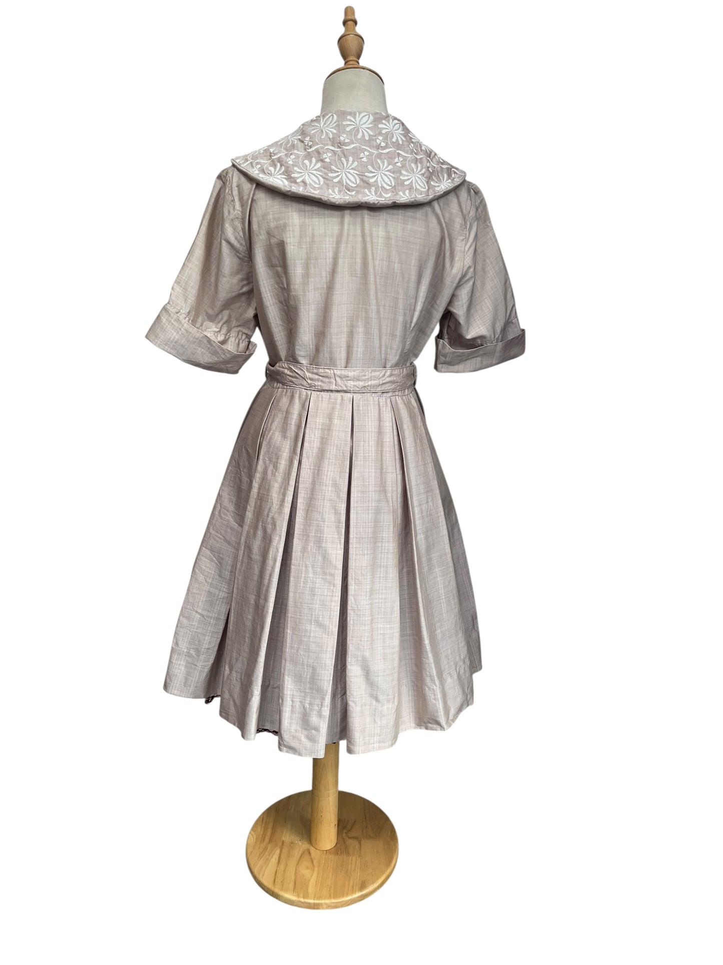 AN ANTHONYS ENBROIDERED DRESS | 12