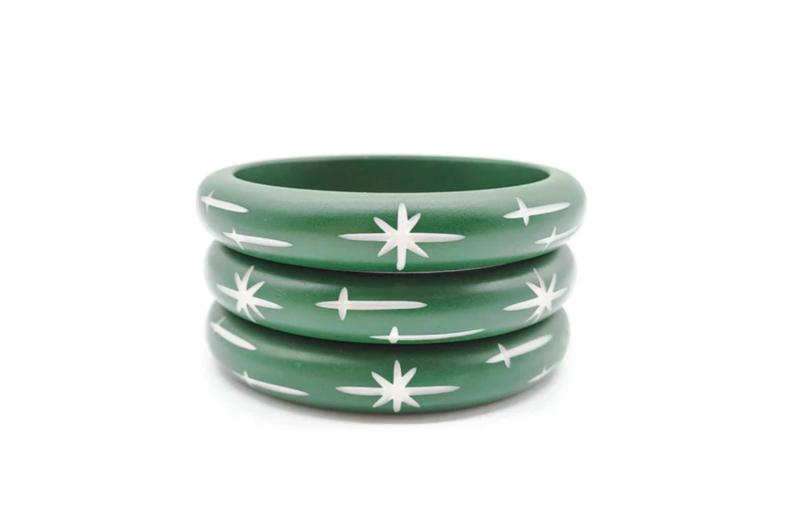 MIDI GREEN CARVE STARBURST BANGLE