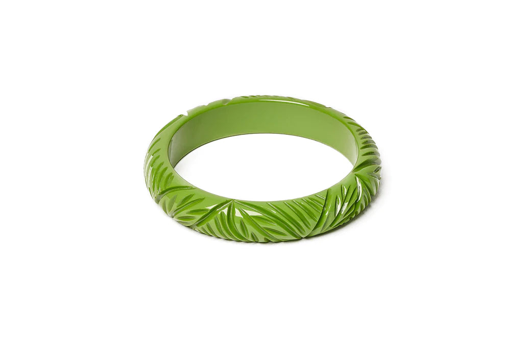 Palm heavy carve bangle