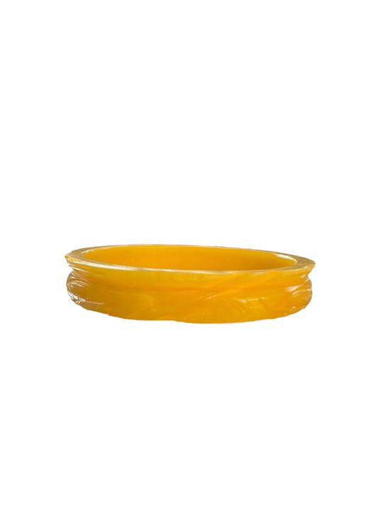 YOLK CARVE BANGLE