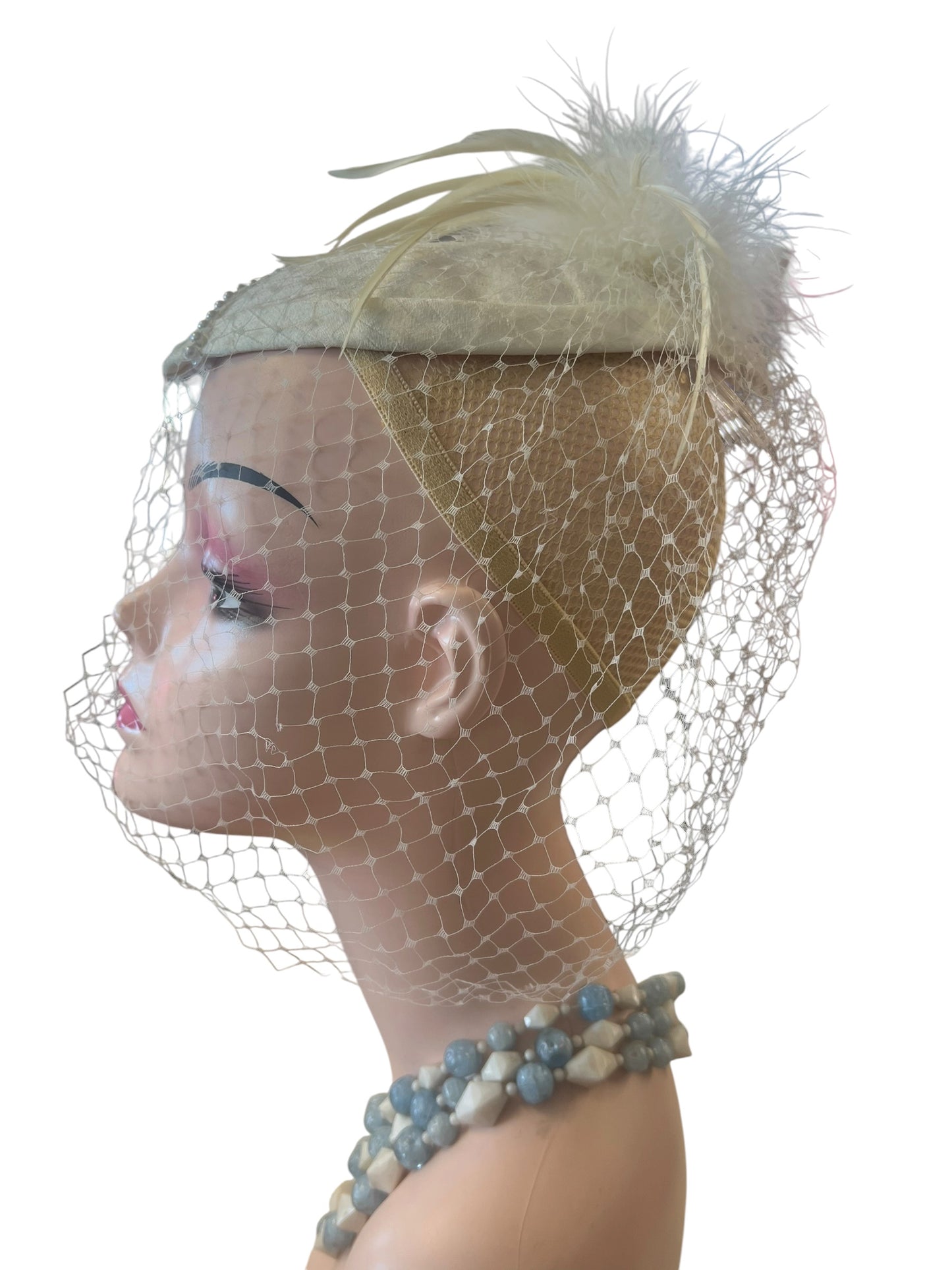 CREAM OVAL BIRDCAGE HEADPIECE