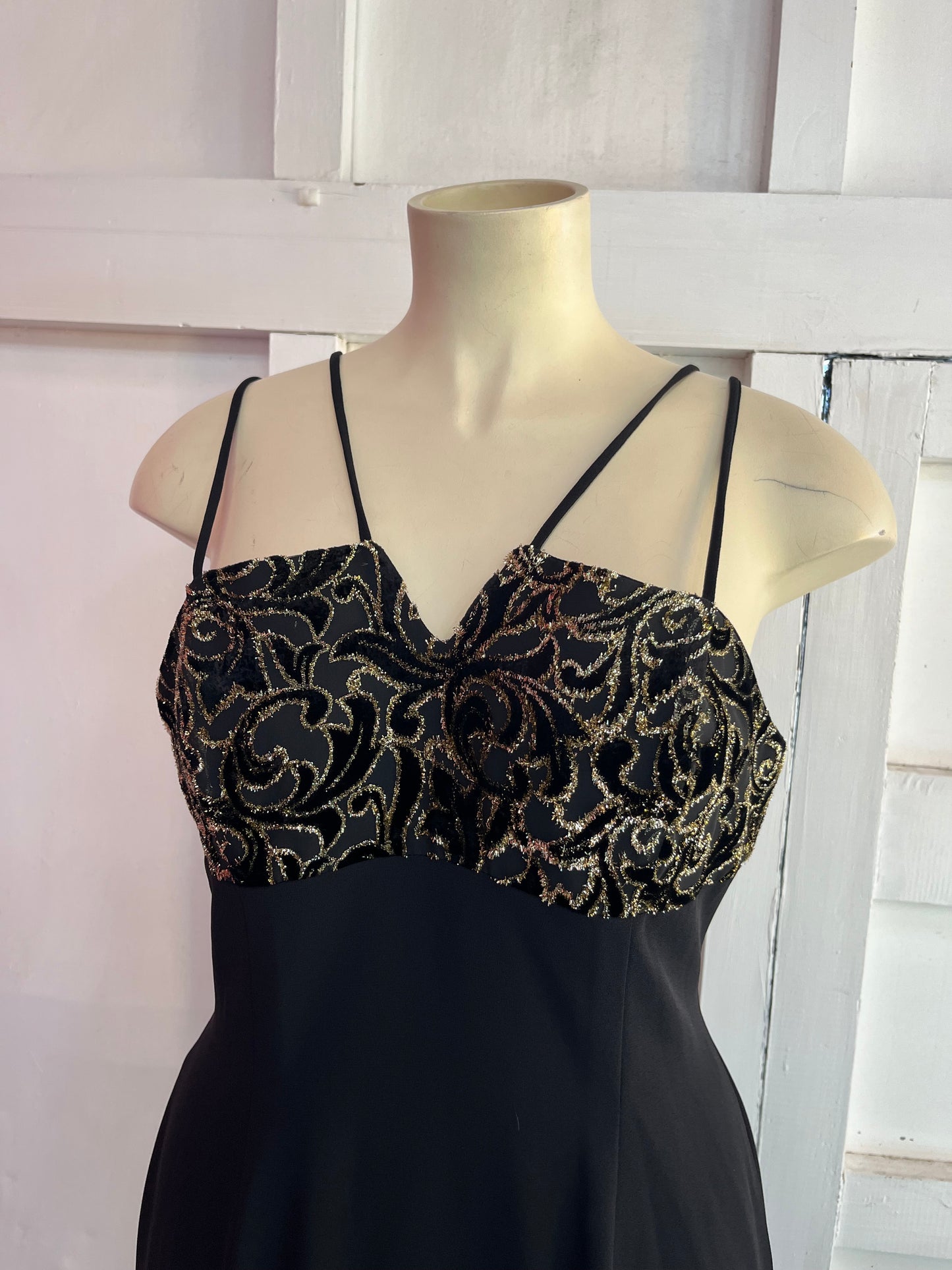 BLACK & GOLD GOWN SZ 18