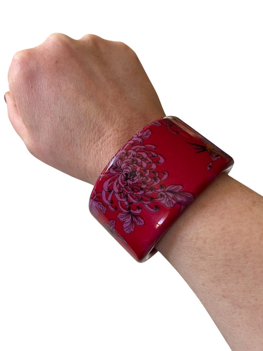 WIDE FLORAL BANGLE