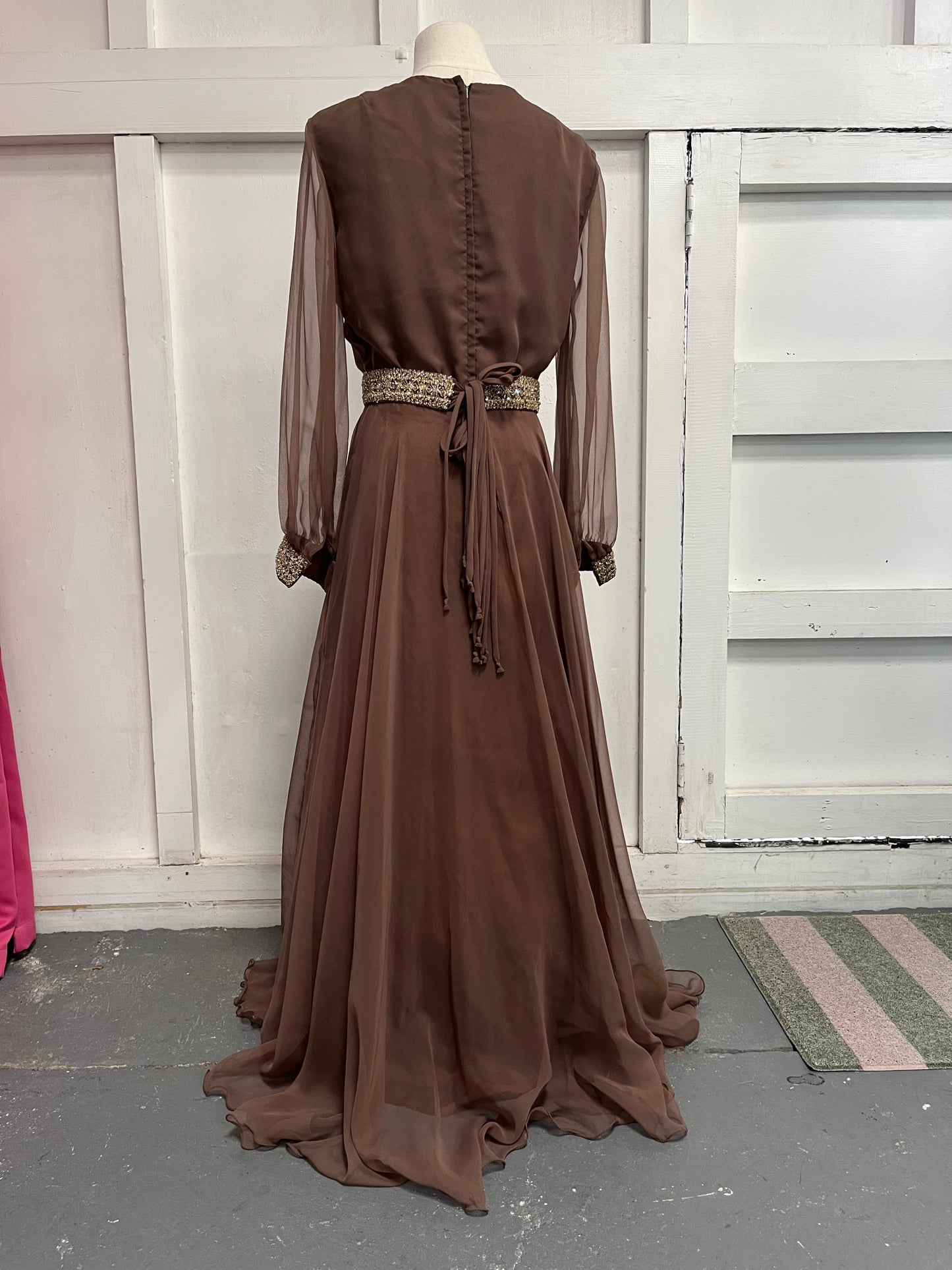 ELEGANTE BEADED MILADY GOWN sz 10