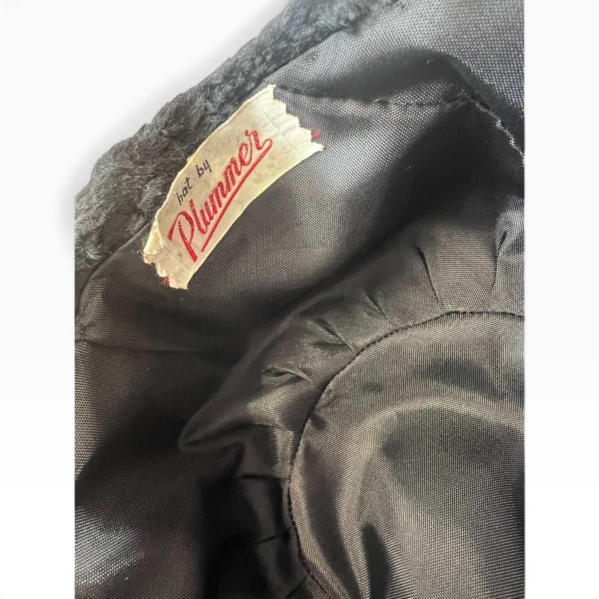PLUMMER BLACK VELVET HAT