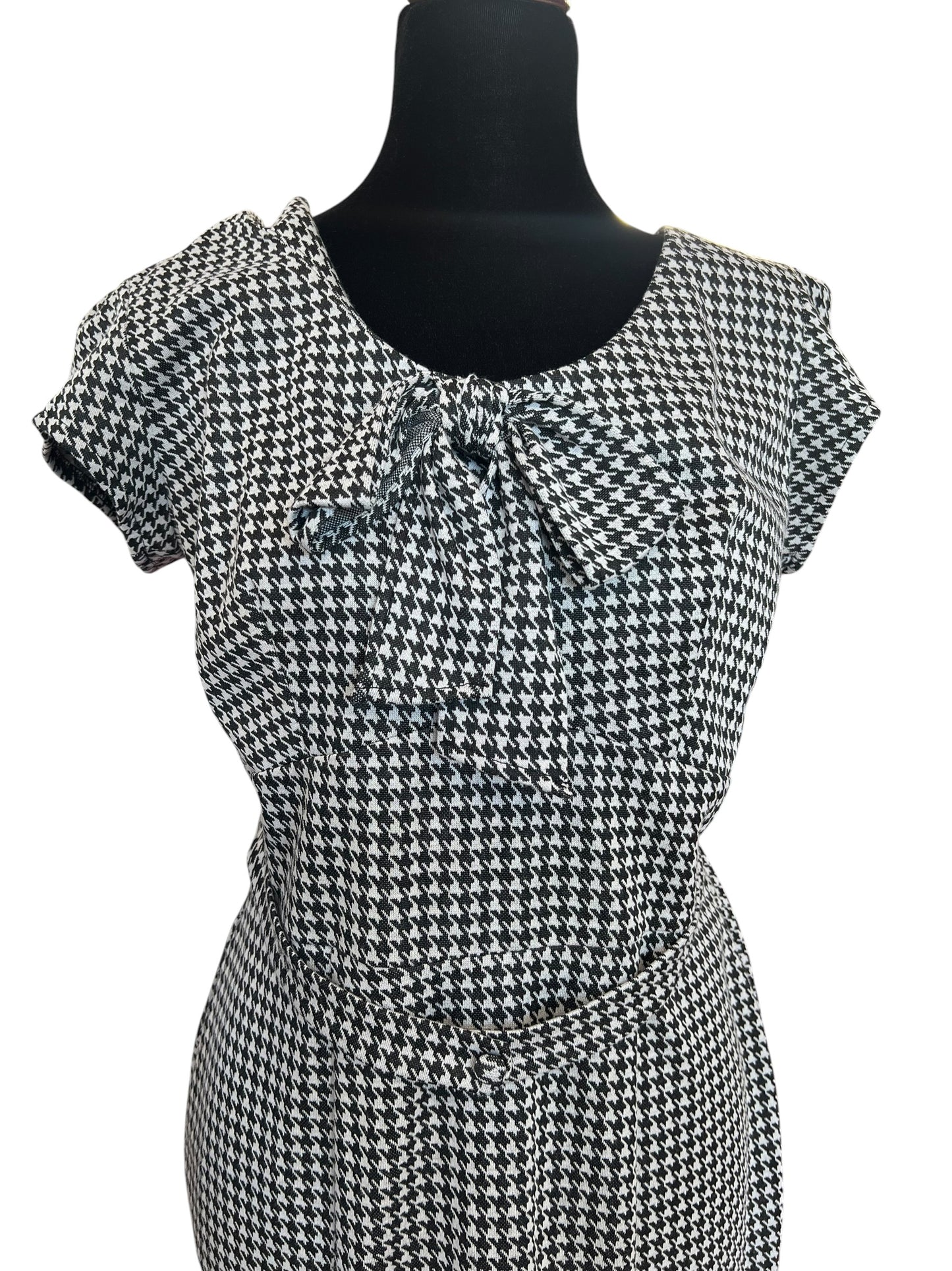 STOP STARING HOUNDSTOOTH DRESS | XL