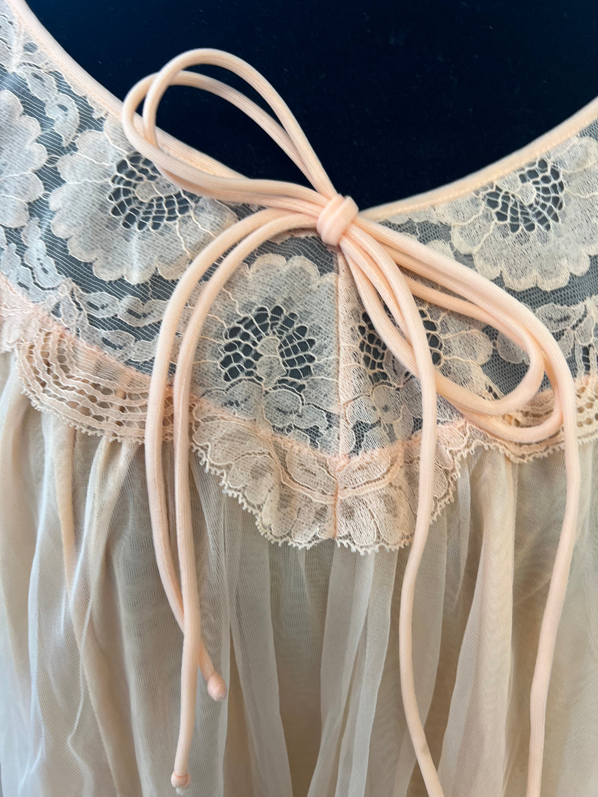 PEACH LACE NIGHTIE | 14