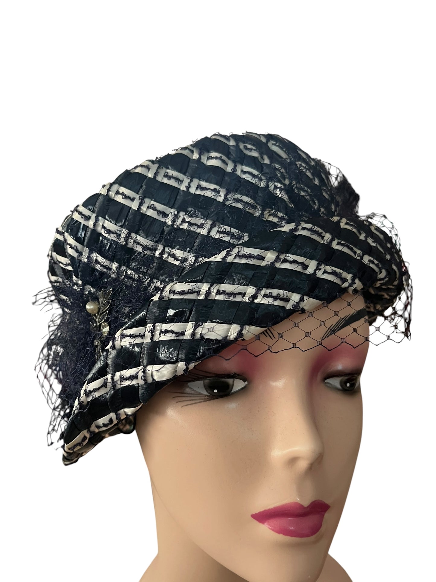 NAVY RAFFIA HAT