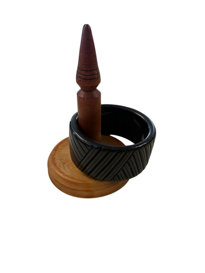 BLACK TACTILE BANGLE