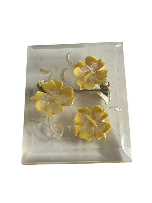 RECTANGULAR YELLOW LUCITE BROOCH