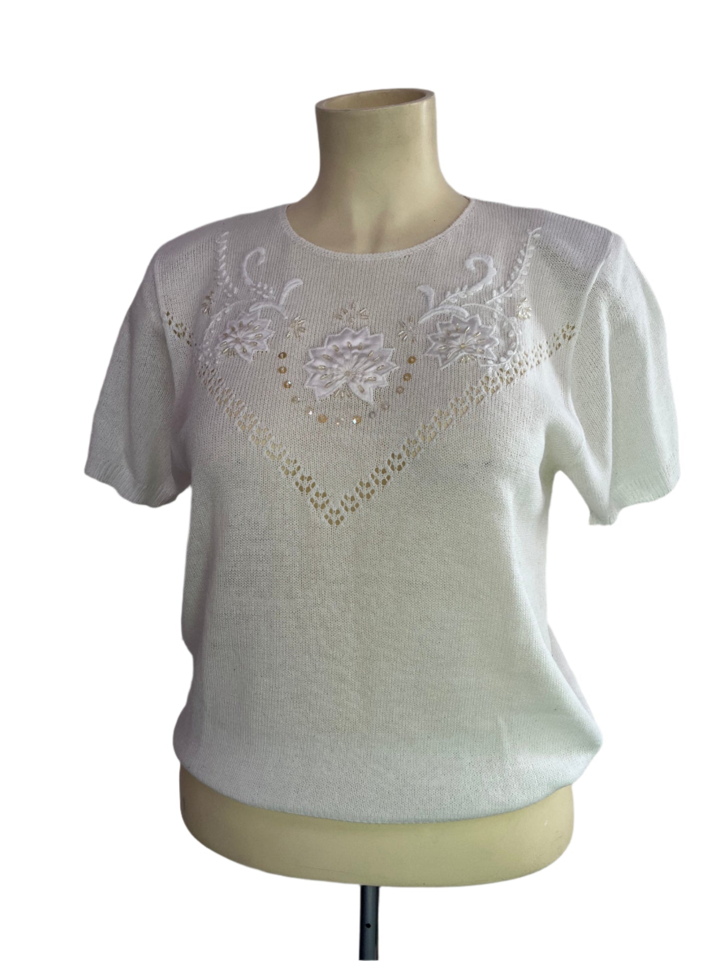 CURRENTS WHITE APPLIQUE TOP SZ 16