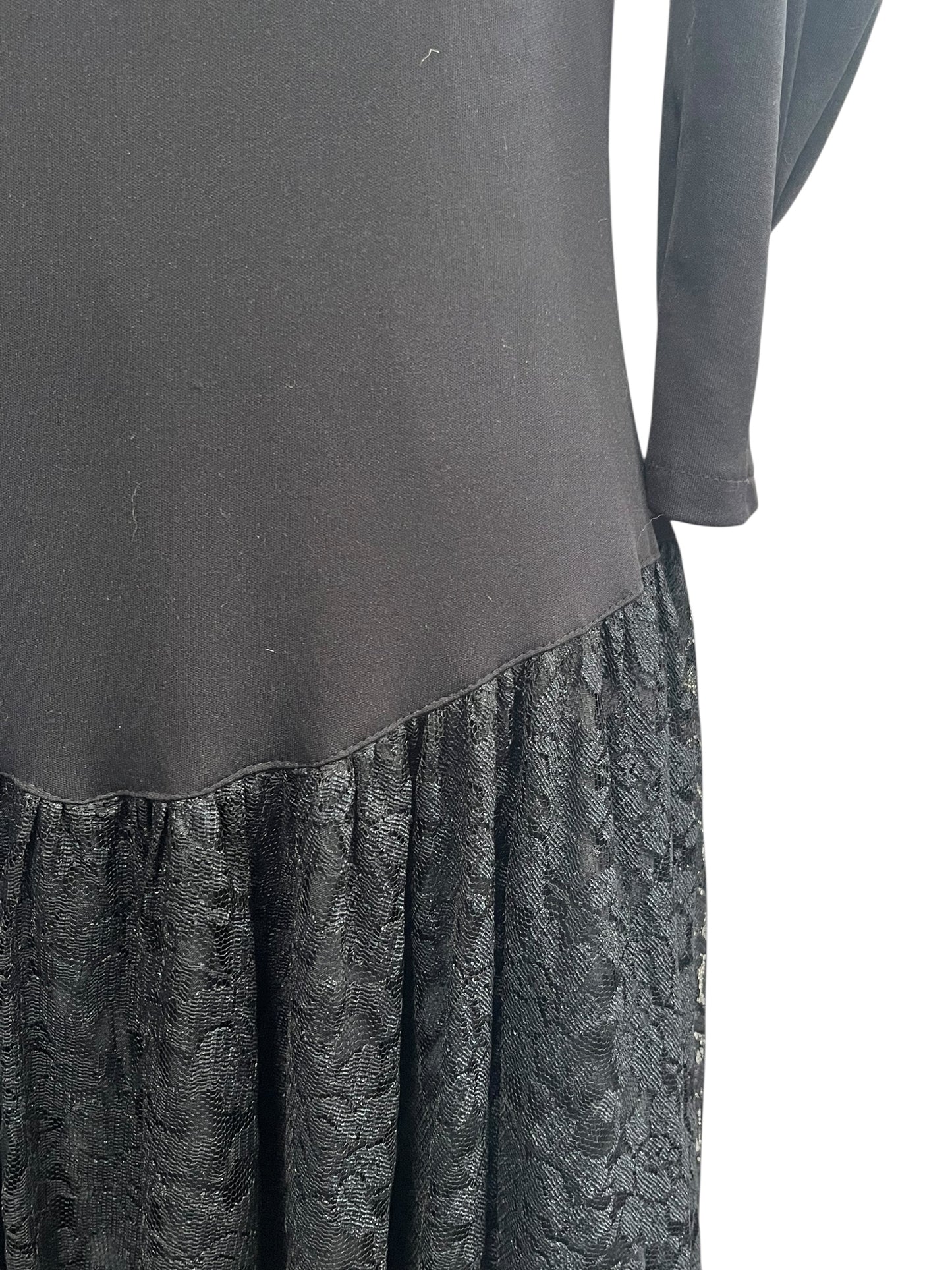 QUEENS LACE PUFF SLEEVE DRESS | 12