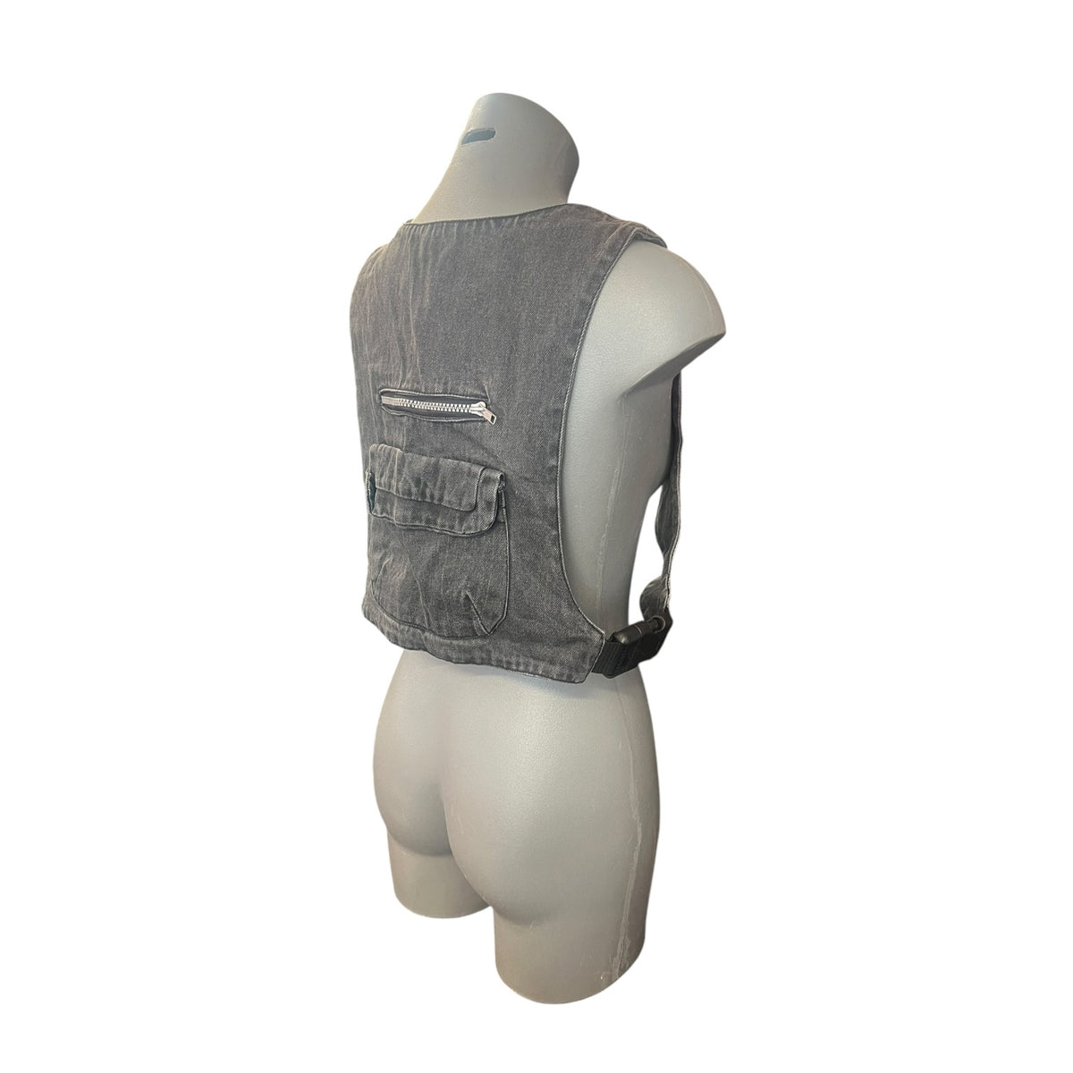 ACCOMPLIANCE DENIM VEST | 10/12