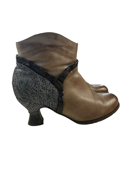 HELIUM LEATHER BOOTS | 40