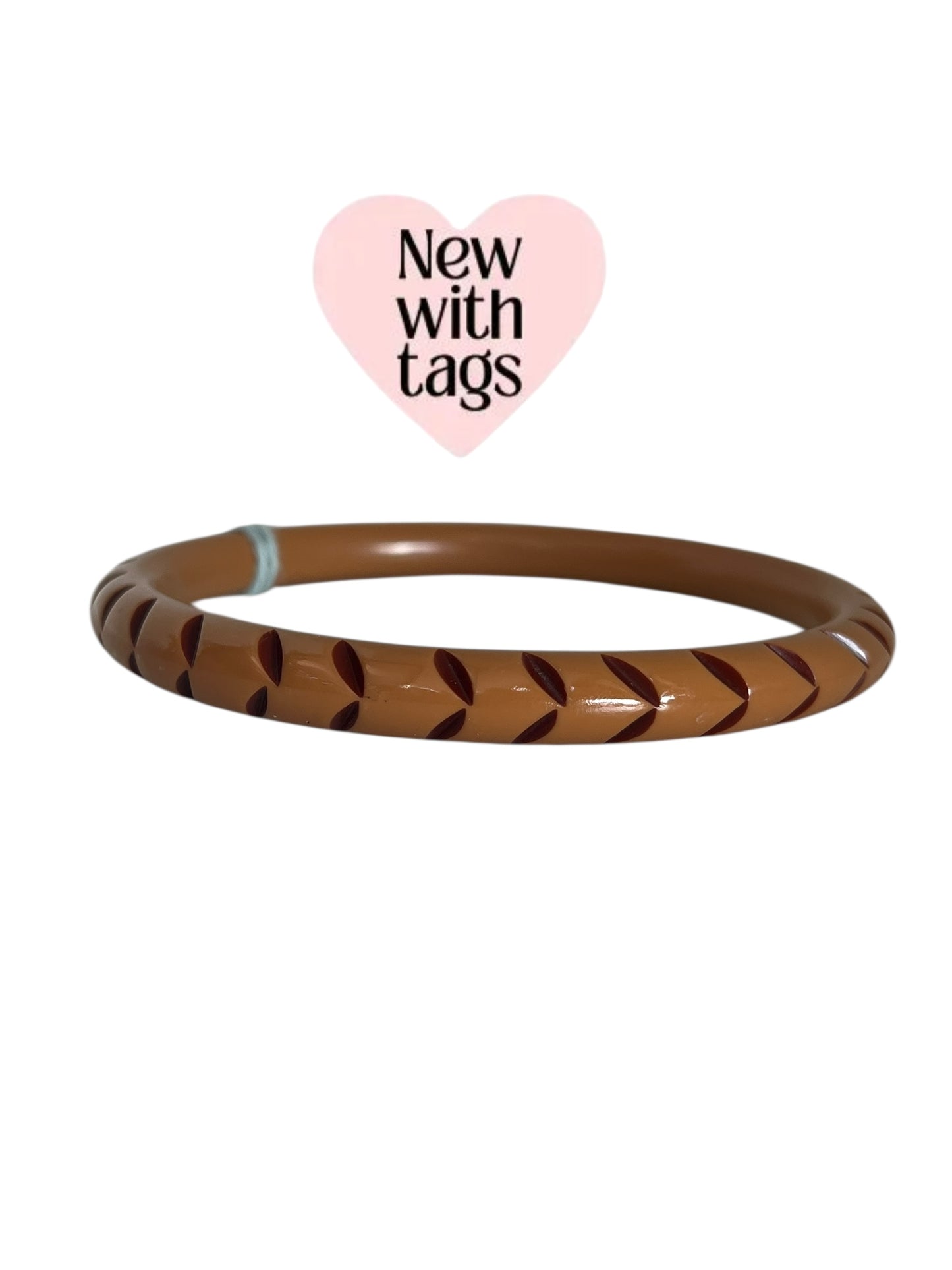 DUCHESS ALMOND NARROW BANGLE