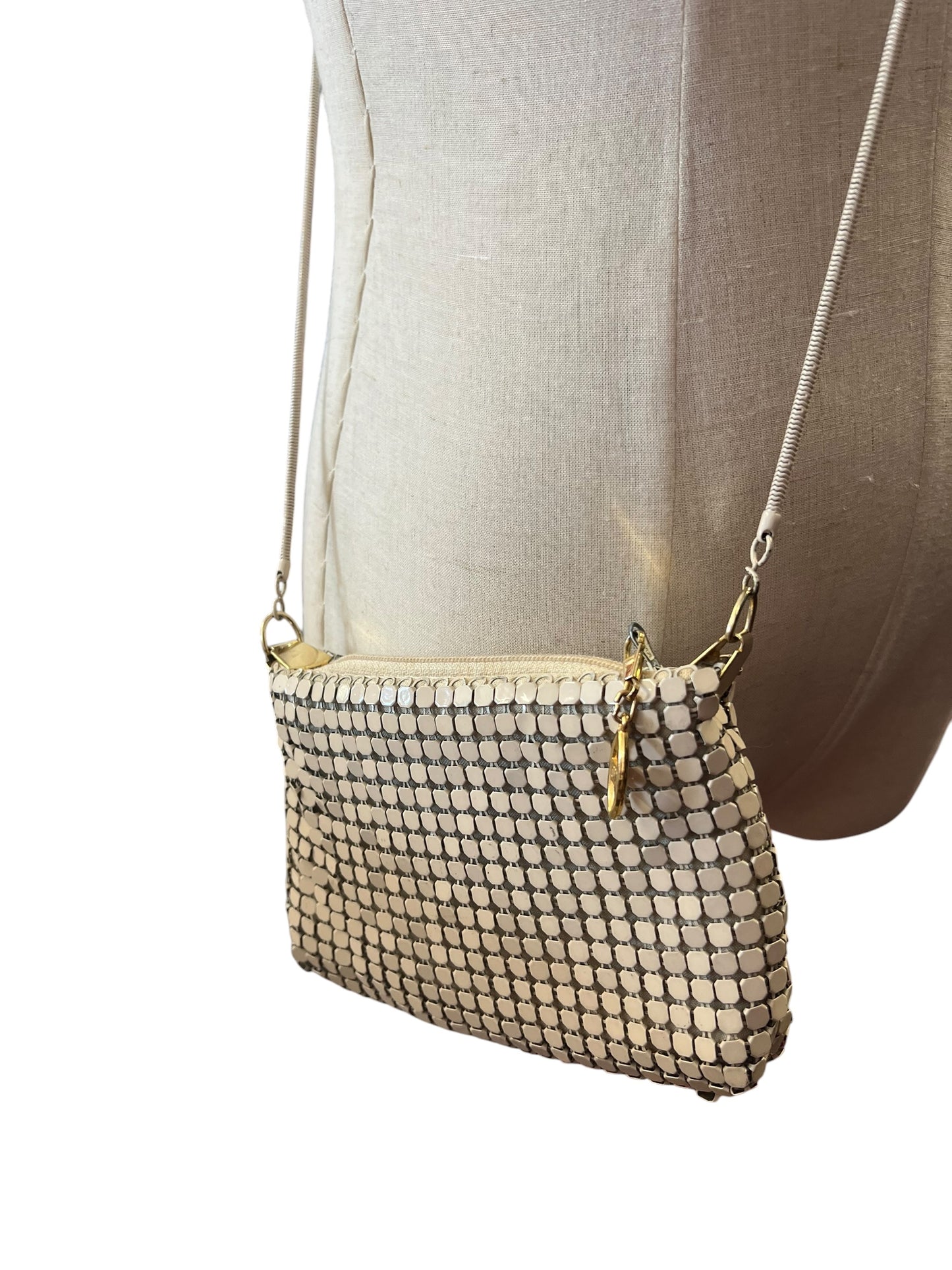 CREAM GLOMESH SHOULDERBAG