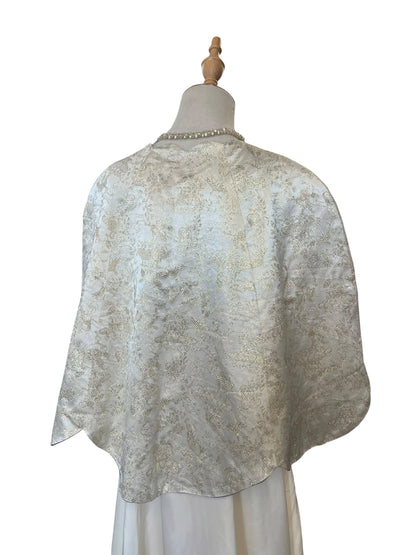 CREAM & GOLD CAPELET