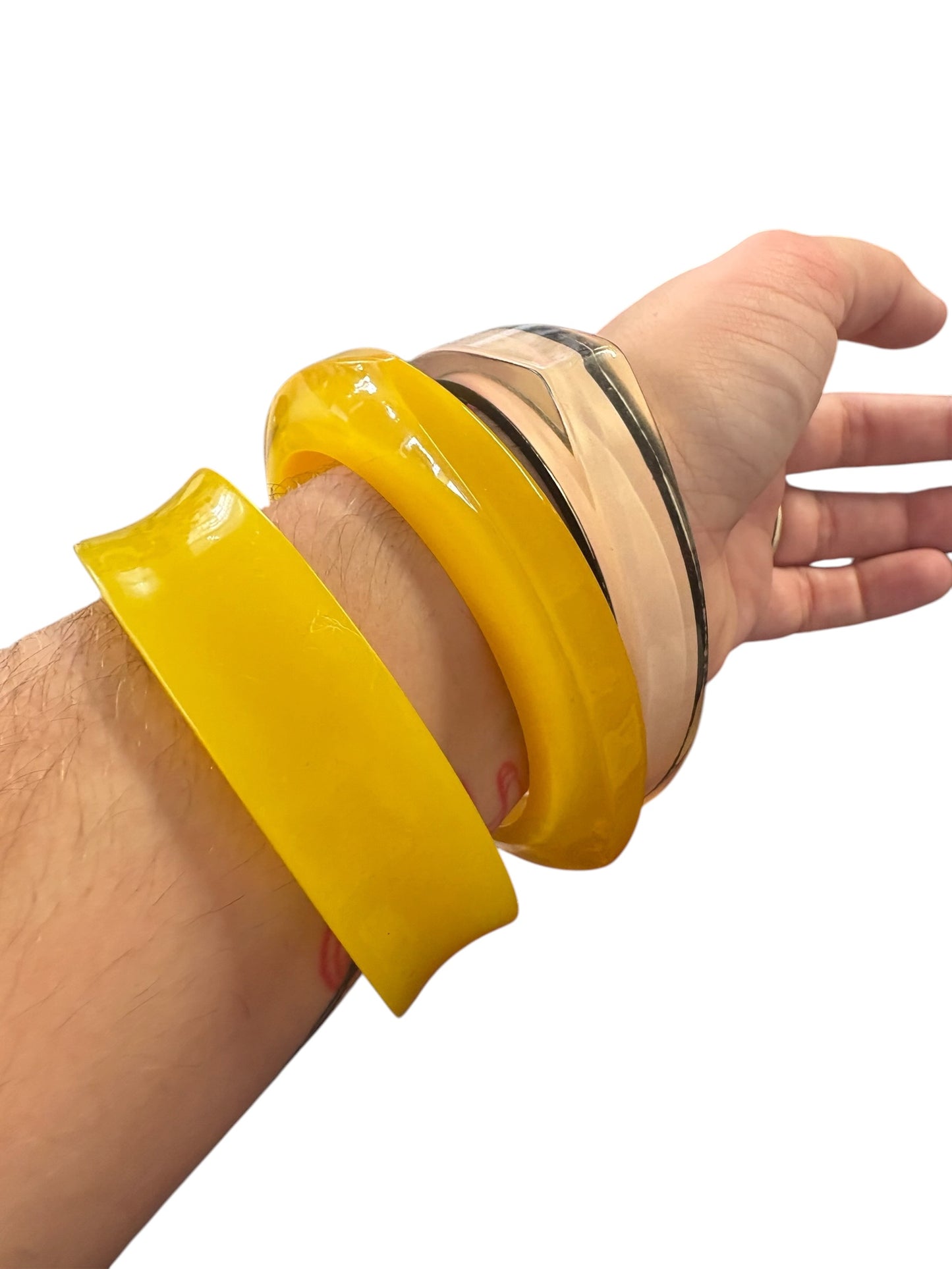 YELLOW CURVED BANGLE
