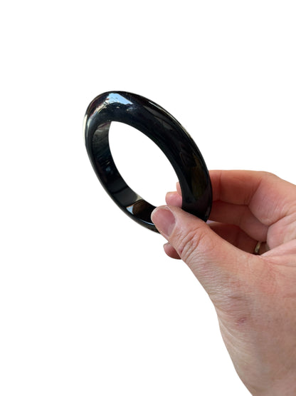 BLACK ROUND BANGLE