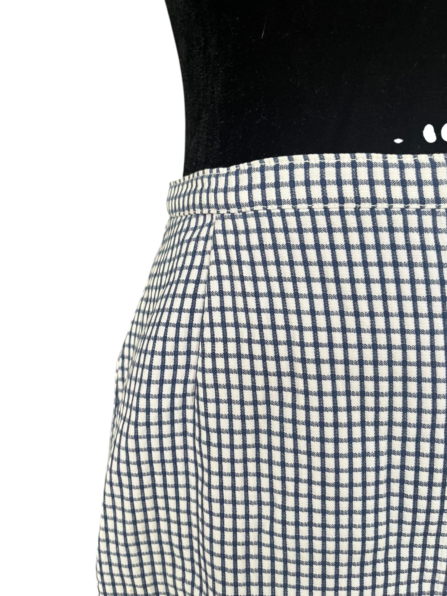 CARNEGIE MODES NAVY SUIT | 10