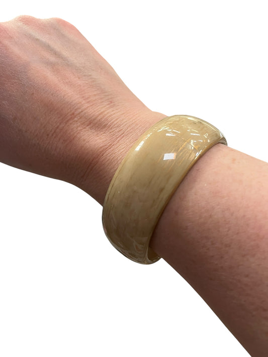 GOLD METALLIC BANGLE