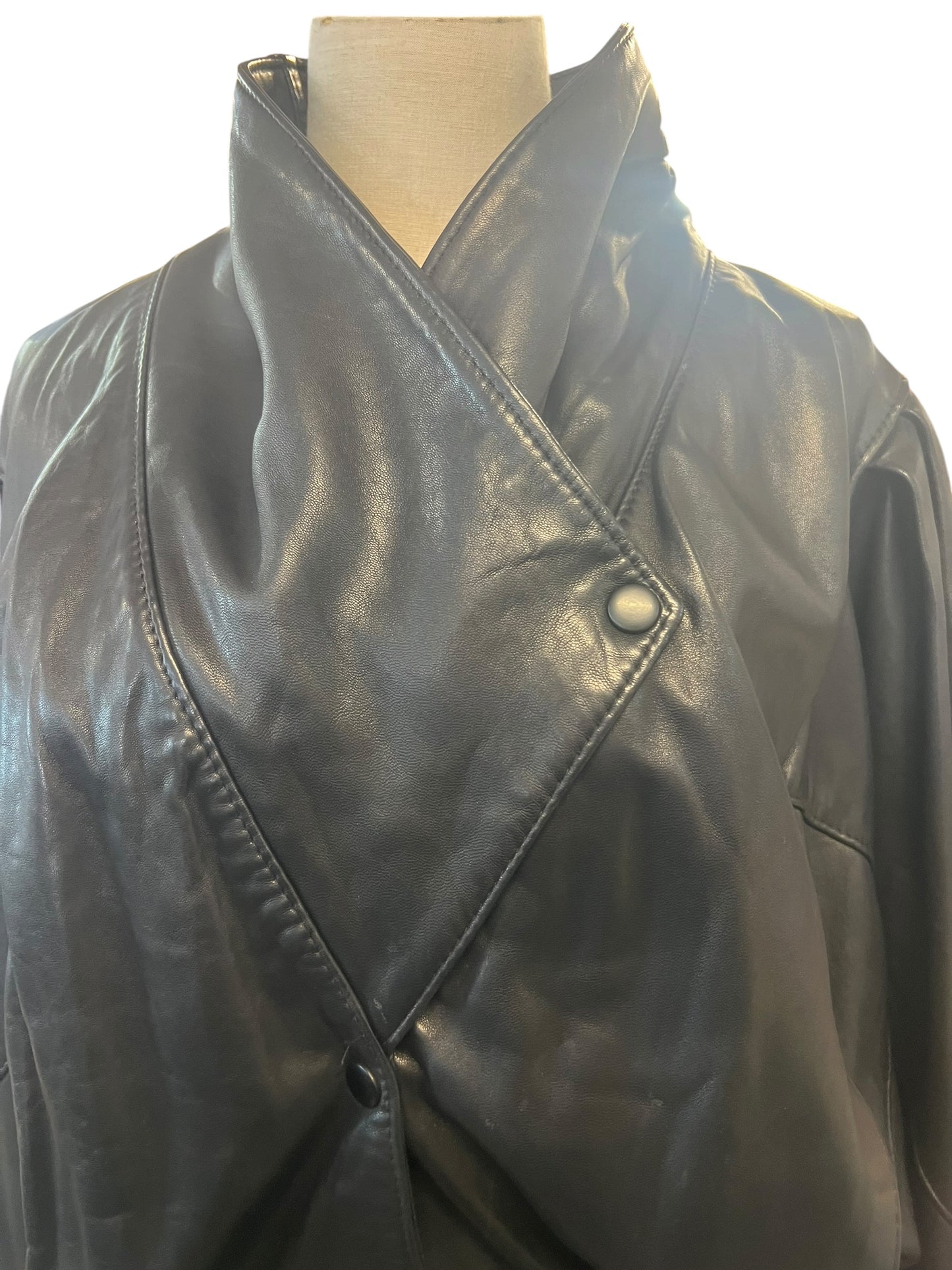 SOFT LEATHER JACKET | 8/10