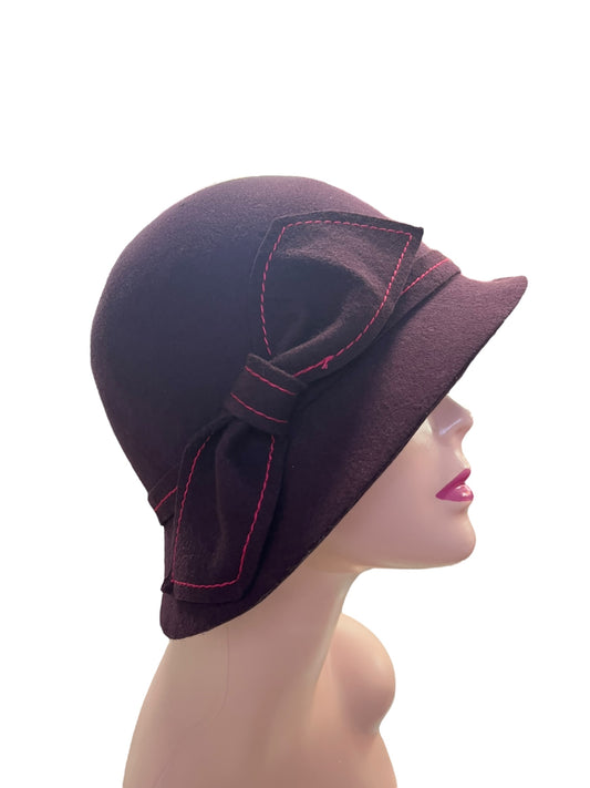 PLUM CLOCHE HAT