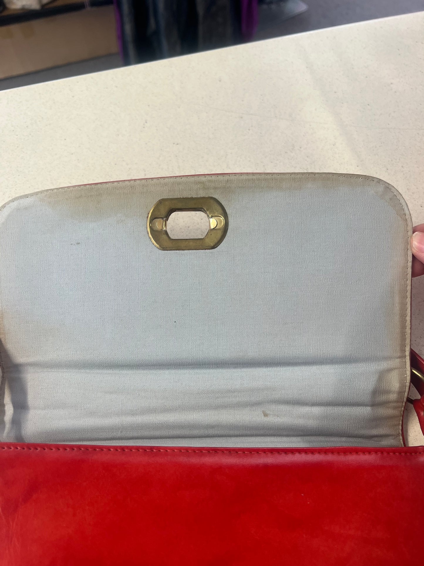 LARGE RED VINYL SHOULDER BAG
